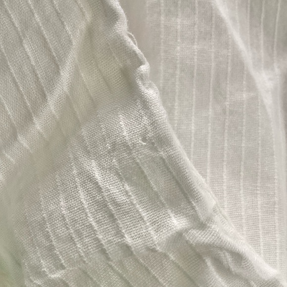 Old Navy Ivory Ruffle Top - Picture 7 of 12